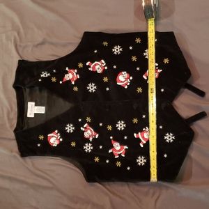 L vintage Christmas blk velvet vest